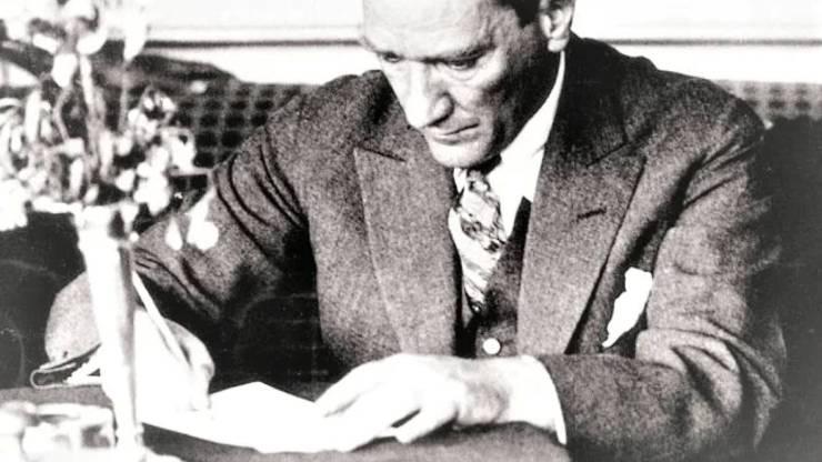 Atatürk’te Eğitim Bilim ve Teknik
