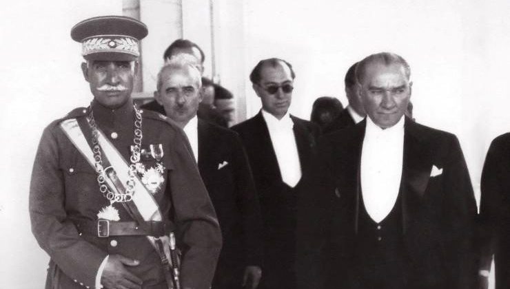 Atatürk’ü Konu Alan, Tiyatro Eseri ”Bayönder” Üzerine Bir İnceleme