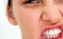 Dişlerimiz Neden Aşınır? Nelere Dikkat Etmeliyiz?