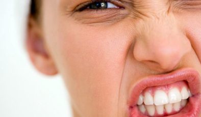Dişlerimiz Neden Aşınır? Nelere Dikkat Etmeliyiz?