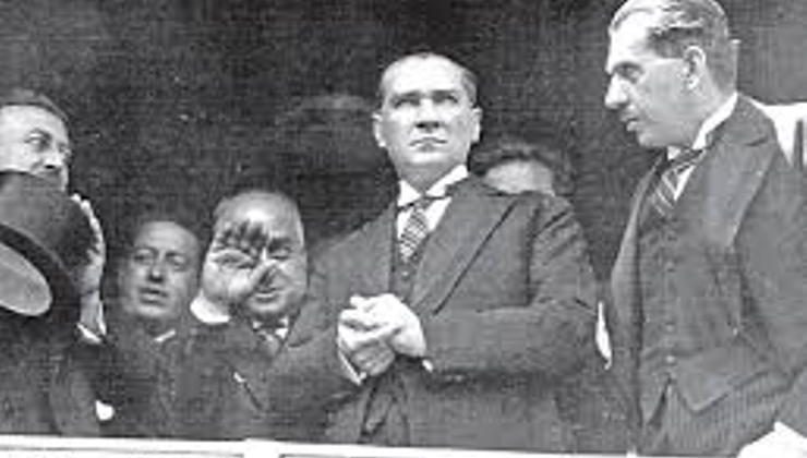 Atatürk’ün Bilgeliği ve Edebi Yönü