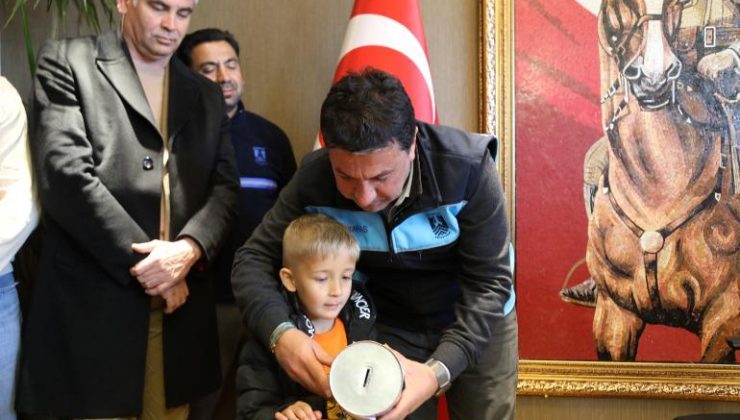 5 Yaşındaki minik “Depremzede arkadaşıma oyuncak alın Ahmet Aras amca”