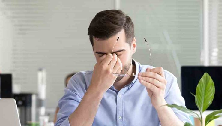 Göz Yorgunluğu Nedir? Belirtileri ve Tedavisi