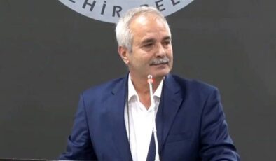 Kozan’ın Atanmış Belediye Başkanı Özgan, AKP’ye Geçti
