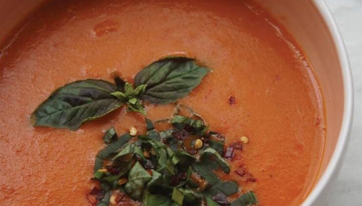 İtalyan usulü domates çorbası