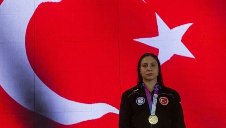 Avrupa Gençler Yüzme Şampiyonası’nda Merve Tuncel altın madalyanın sahibi oldu