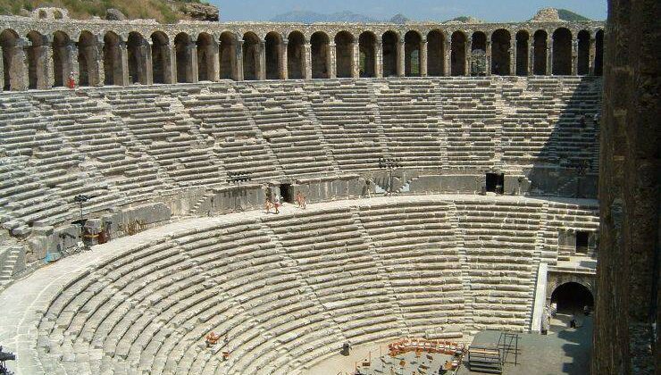 Amfiteatrlar ve Arenalar