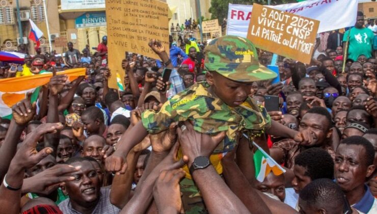 Fransa’da Nijer’e medya yayınlarıyla ilgili kınama
