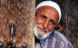 Yaşlı Adam