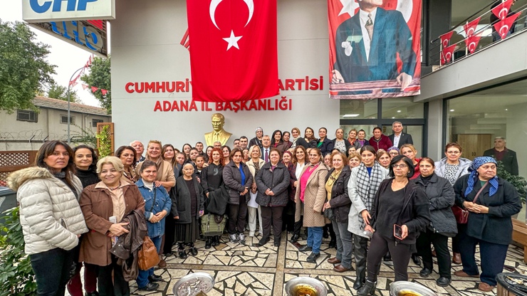 200 Kadın CHP’ye Katıldı