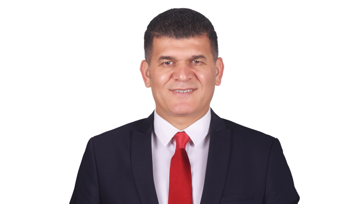 Türkiye tarihinde ilk kez bir büyükşehir belediyesi genel sekreteri, ilçe belediye başkanlığı için istifa etti