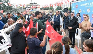 CHP’li Tuncer, halk toplantılarına devam ediyor