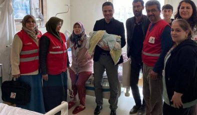 Kızılay Kozan Şubesinden Kozan Devlet Hastanesinde Yeni Doğan Bebeklere Destek