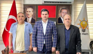 Türkeş Manga AK Parti Kozan İlçe Başkanı Polat Kaya’yı Makamında Ziyaret Etti
