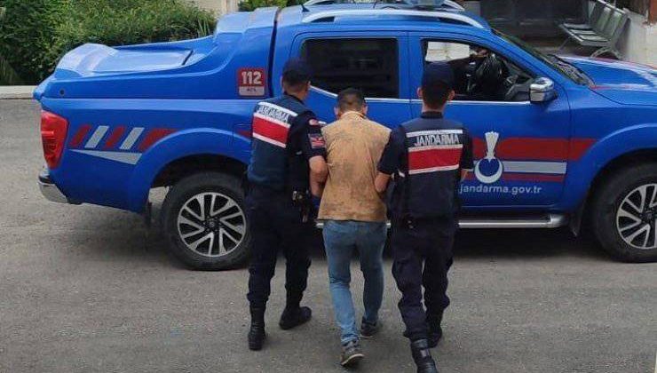 Adana İlçelerinde Çeşitli Suçlardan Aranan Yedi Kişi Jandarma Tarafından Yakalandı
