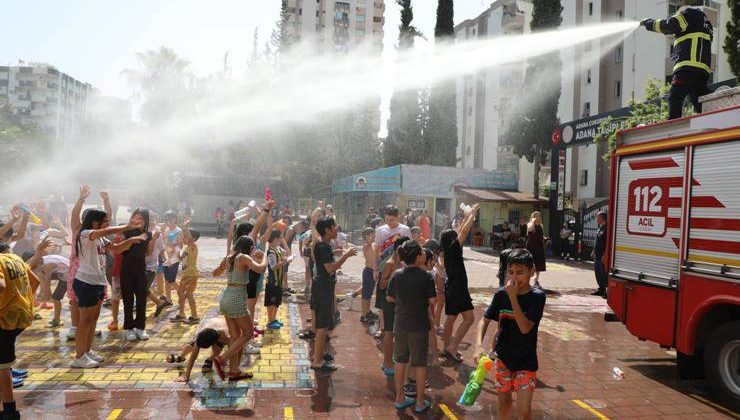 Yıl boyu eğitim verdiler, mezuniyet günü serinlettiler