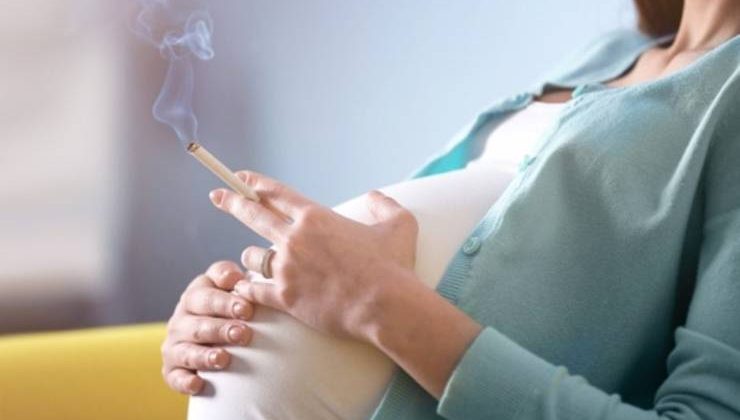 Sigara dumanı gebe kalmayı engelliyor