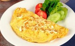 Kolay Kaşar Peynirli Omlet