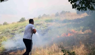 Adana’nın Kozan ilçesinde çıkan orman yangını evlere sıçradı