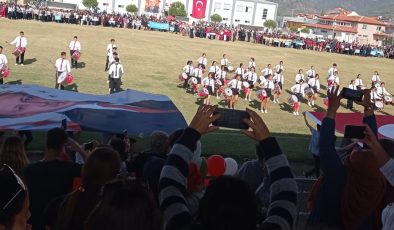 Geçiş töreninde Atatürk’ün değil Erdoğan’ın fotoğrafı taşıtıldı