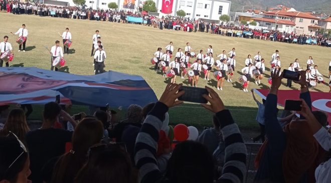 Geçiş töreninde Atatürk’ün değil Erdoğan’ın fotoğrafı taşıtıldı