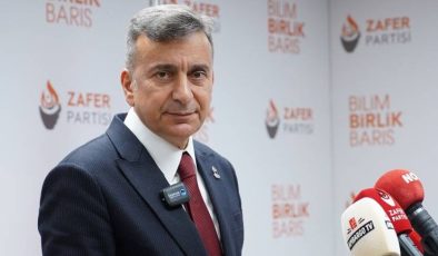 Azmi Karamahmutoğlu, “Türk Milliyetçiliğinin temsiliyeti tek başına Devlet Bahçeli MHP’sinde değildir.”