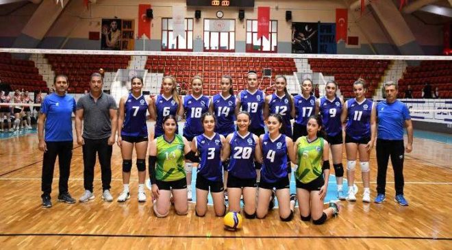 Seyhan Belediyesporlu Kadın Voleybolcular Kaybetmiyor