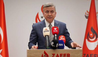 Karamahmutoğlu: Türk milletinin tarihsel kazanımlarına en ufak bir zarar getirecek hiçbir adımdan, eylemden yana değiliz.