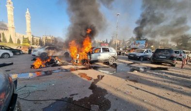 Esad’a büyük darbe: Ülkenin en büyük şehri Halep düştü