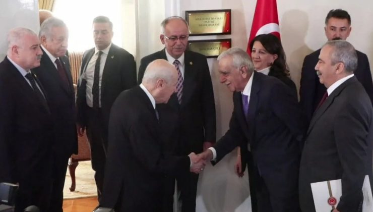 Bahçeli DEM Parti heyetini kapıda karşıladı