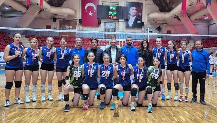 Seyhan Belediyespor Kulübü Genç Kadınlar Voleybol Takımı, Adana 2’ncisi oldu.