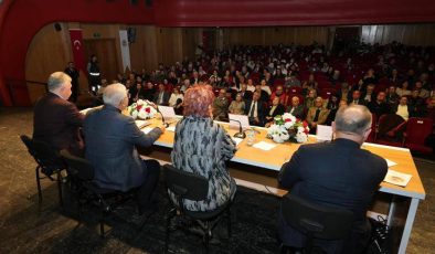 Yaşar Kemal Sanat Günleri, “Yaşar Kemal İle Dünden Yarına Çukurova’nın Renkleri Sesleri” paneli ile başladı.