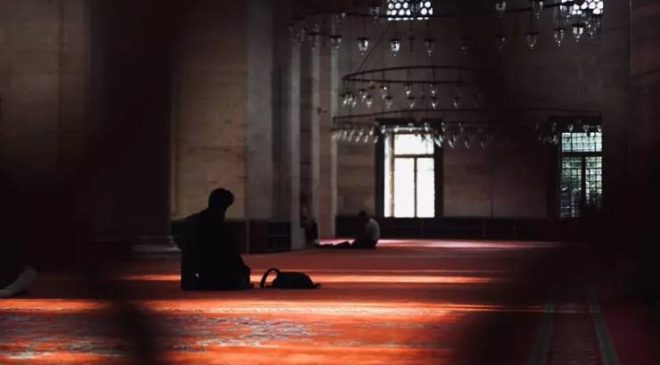 Namaz Hareketlerinin Bedenimiz Üzerindeki Etkileri
