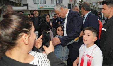 Başkan Zeydan Karalar, Yumurtalık halkıyla iftar programında bir araya geldi