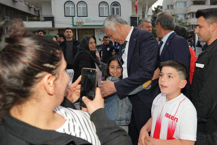 Başkan Zeydan Karalar, Yumurtalık halkıyla iftar programında bir araya geldi