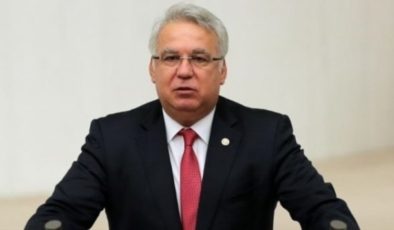 İmamoğlu’na desteği yüzünden ihraç edilen AKP’linin protestosu