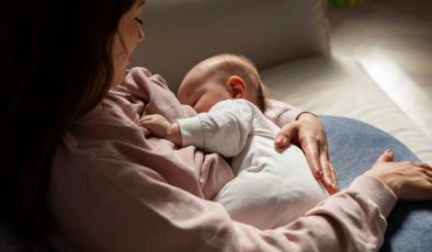 Anne Sütü Bebek ve Çocuk Ölümlerini Azaltıyor