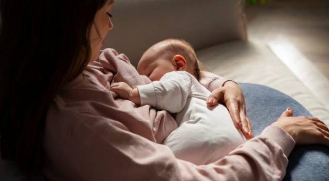 Anne Sütü Bebek ve Çocuk Ölümlerini Azaltıyor