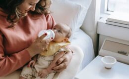 Anne-bebek arasındaki mama savaşı