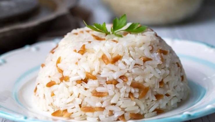 Arpa Şehriyeli Pirinç Pilavı