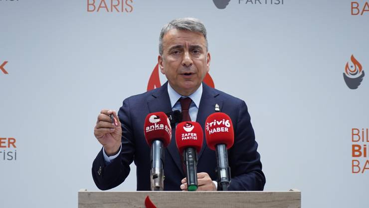 Azmi Karamahmutoğlu: Yarın, Zafer Partisi için önemli bir gün