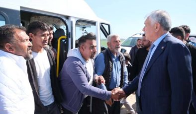 7 yaşındaki Cumali kayıp, Başkan Zeydan Karalar aileyi ziyaret etti, arama ekipleriyle bir araya geldi.