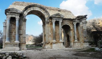 Tarihi Anavarza Kalesi ve Antik Kent