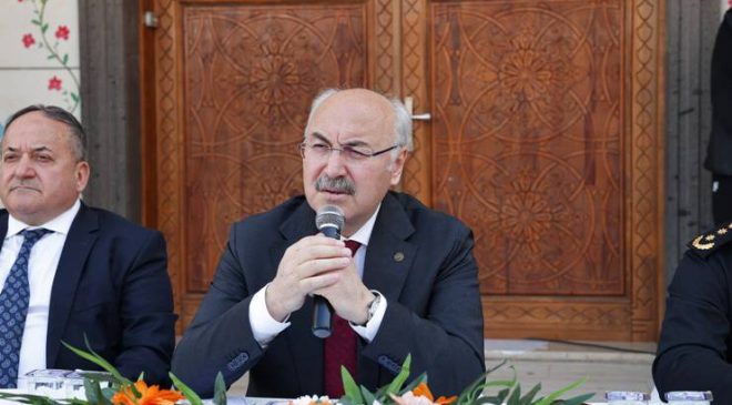 Vali Köşger Seyhan İlçesi İsmetpaşa Mahallesinde Vatandaşlarla Buluştu
