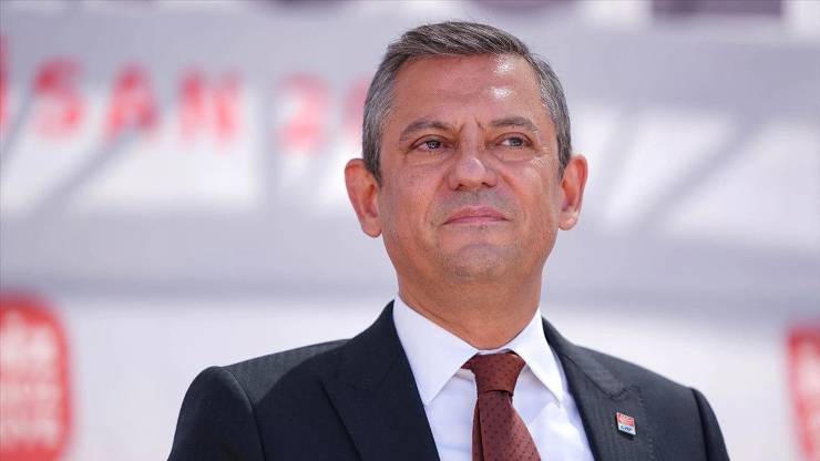 Özgür Özel Yeniden Genel Başkan
