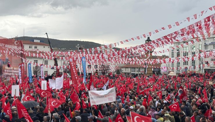 Özgür Özel traktörle mitinge gitti: Yozgat’ta meydan doldu taştı