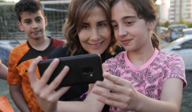 Başkan Tekin, Spor okulu öğrencileri ve aileleriyle buluştu “EVLATLARIMIZIN HER ZAMAN YANINDAYIZ”