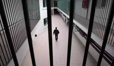 AKP düğmeye bastı cezaevlerinin kapıları açılıyor… 50 bin mahkum bayramdan önce tahliye olacak