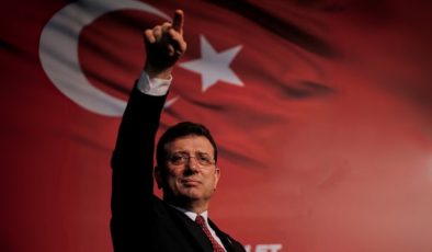 İmamoğlu’ndan öğrencilere: Az kaldı, gidiyorlar, bu onların son şımarıklıkları