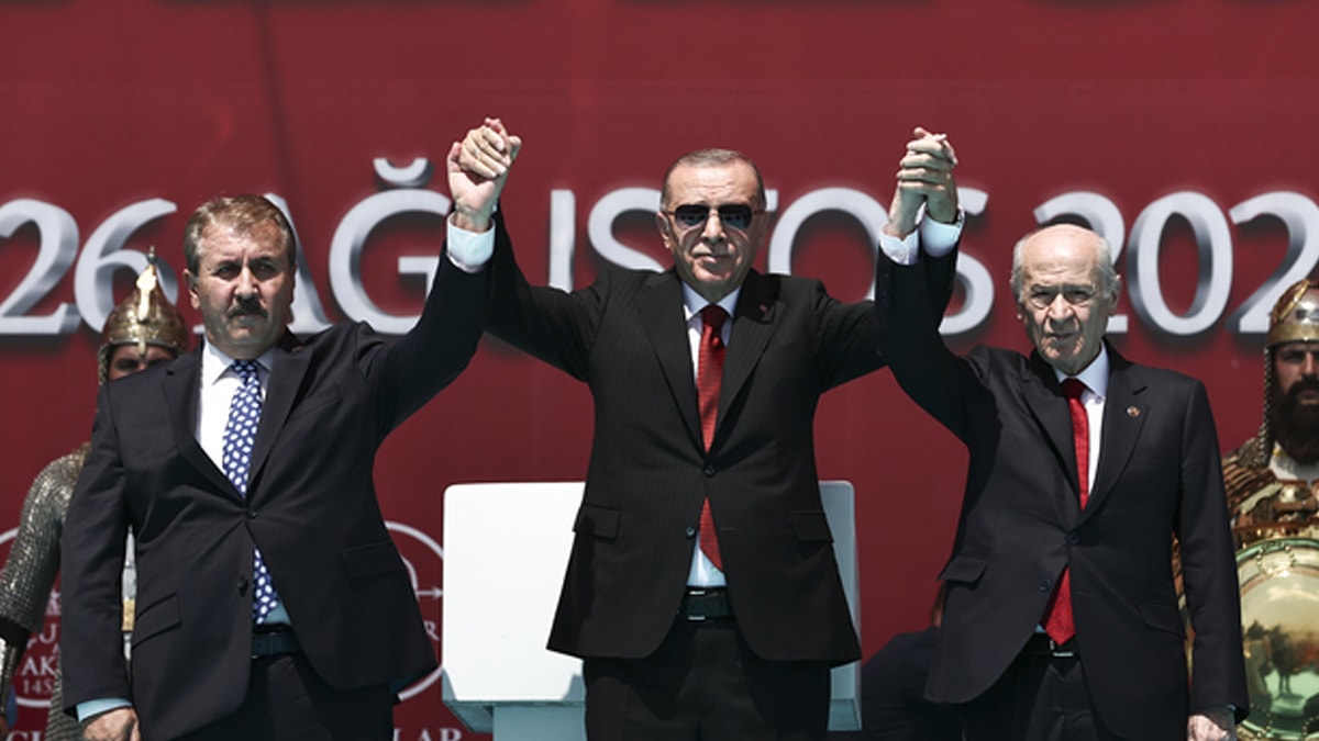 Küçük ortaktan yargı eleştirisi: ‘Bu yanlıştan acilen ve ivedilikle dönülmeli’